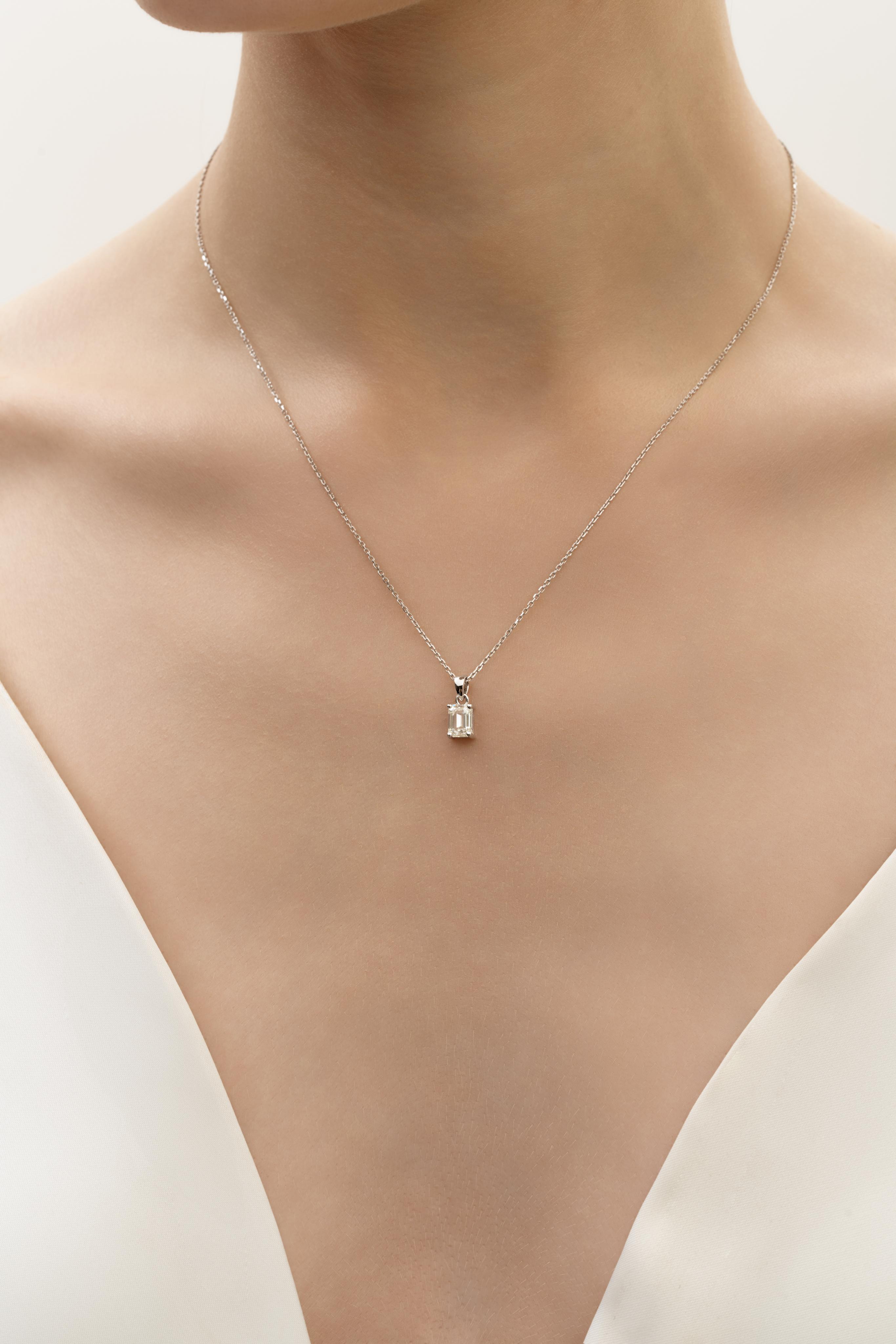 Necklaces & Pendants