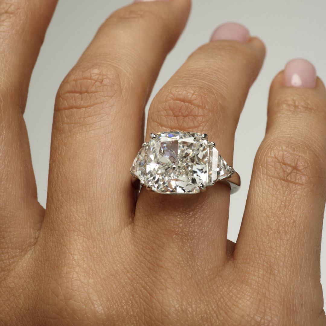 CUSHION DIAMOND RING