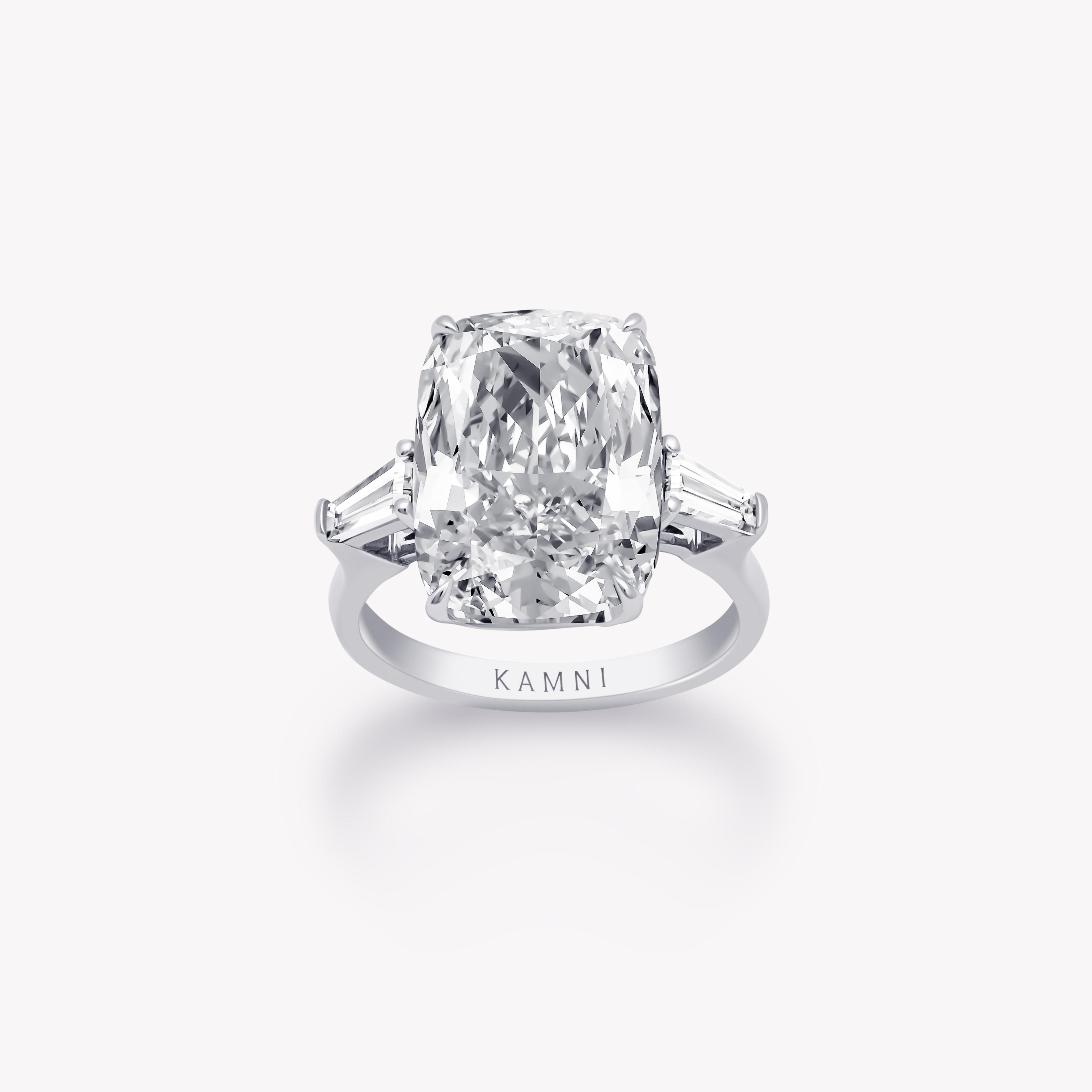 Cushion diamond ring 