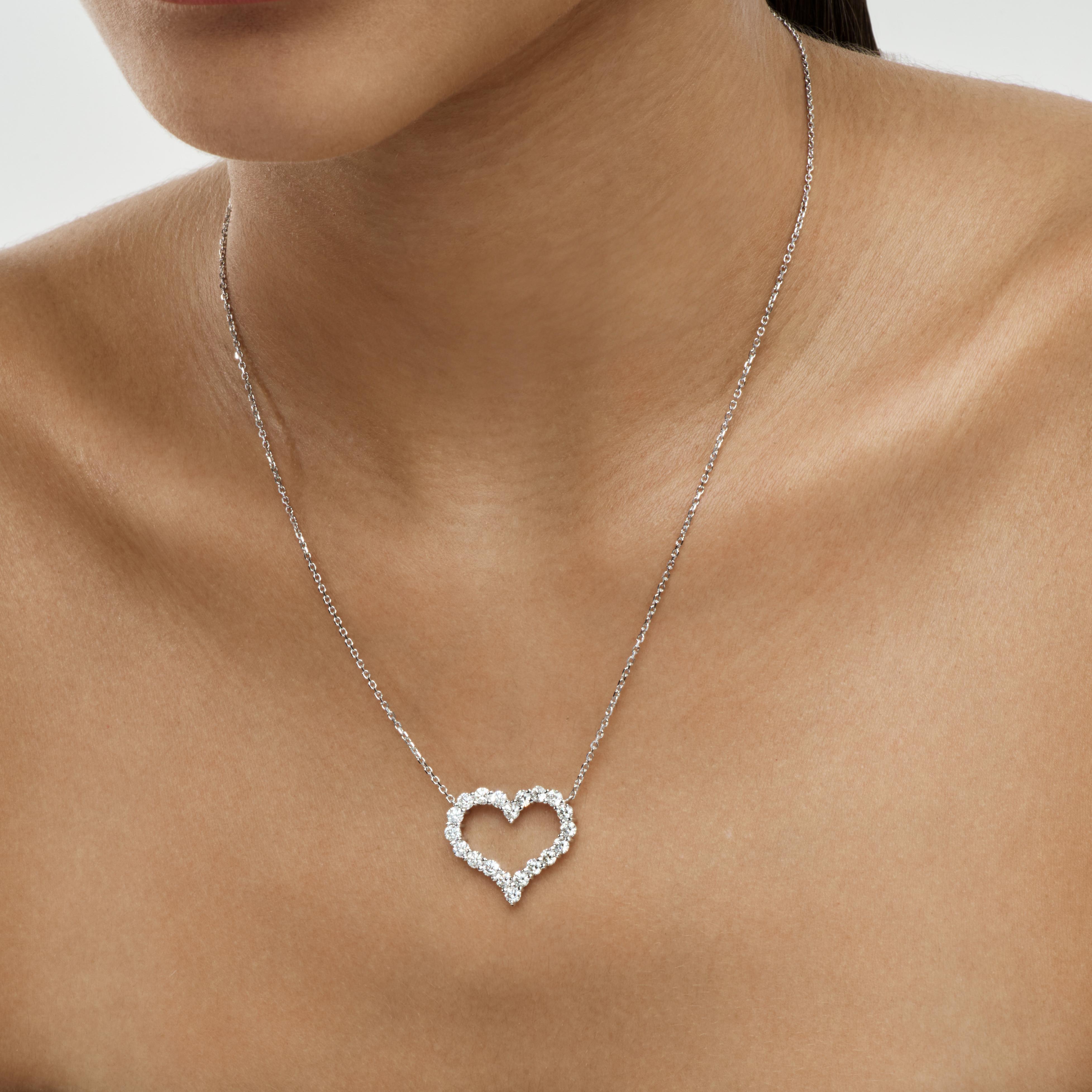 Heart shape diamond pendant 