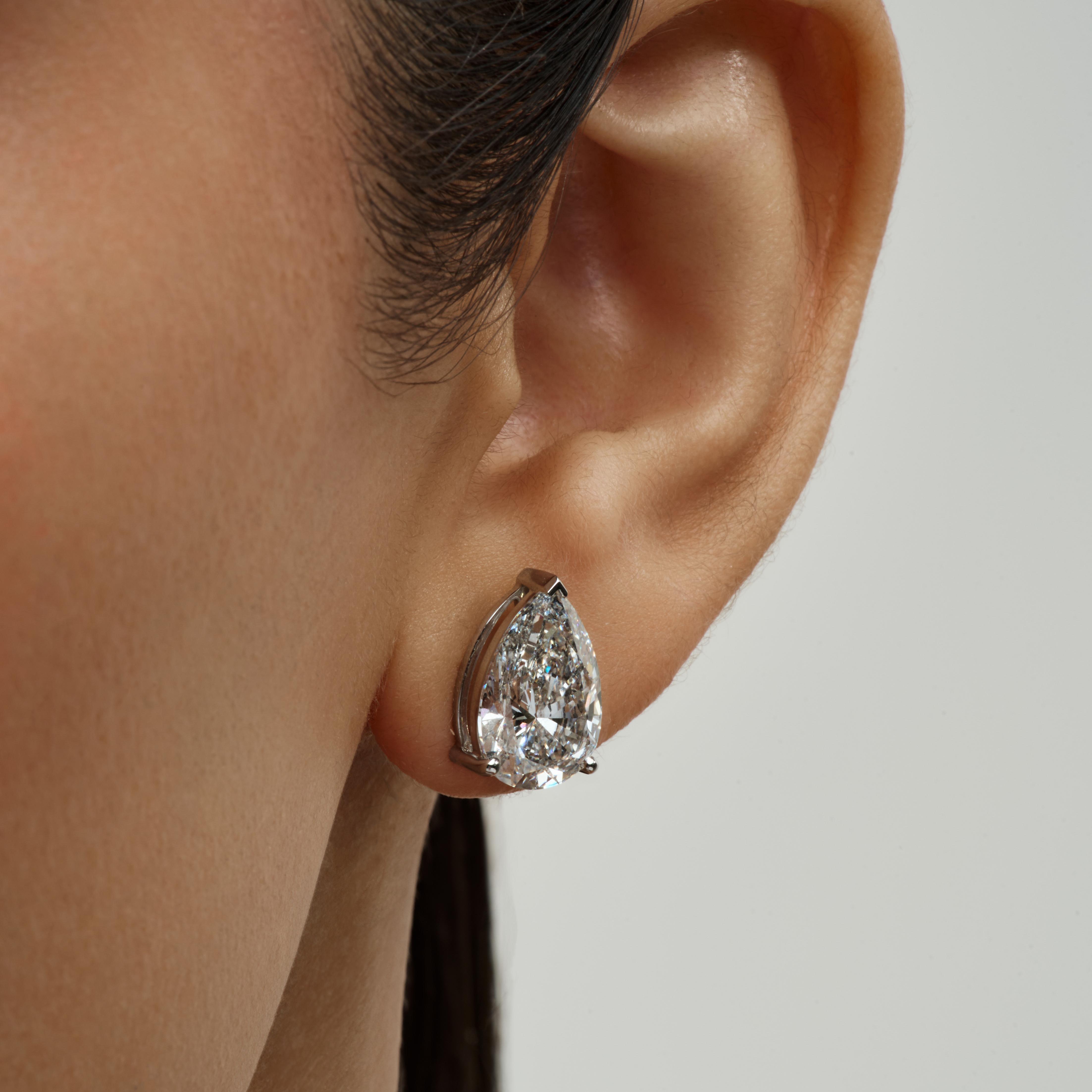 Pear stud earrings 