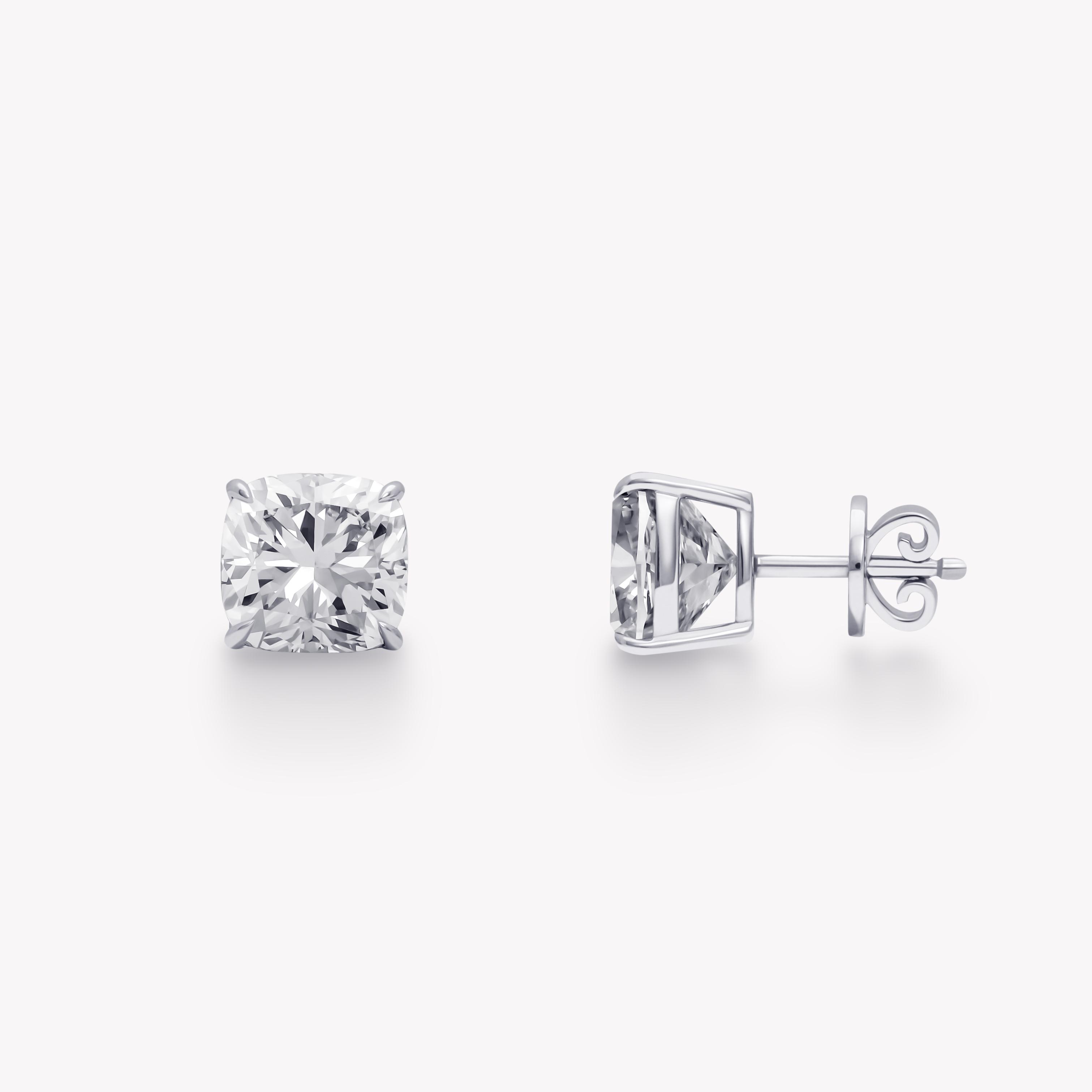 Cushion stud earrings
