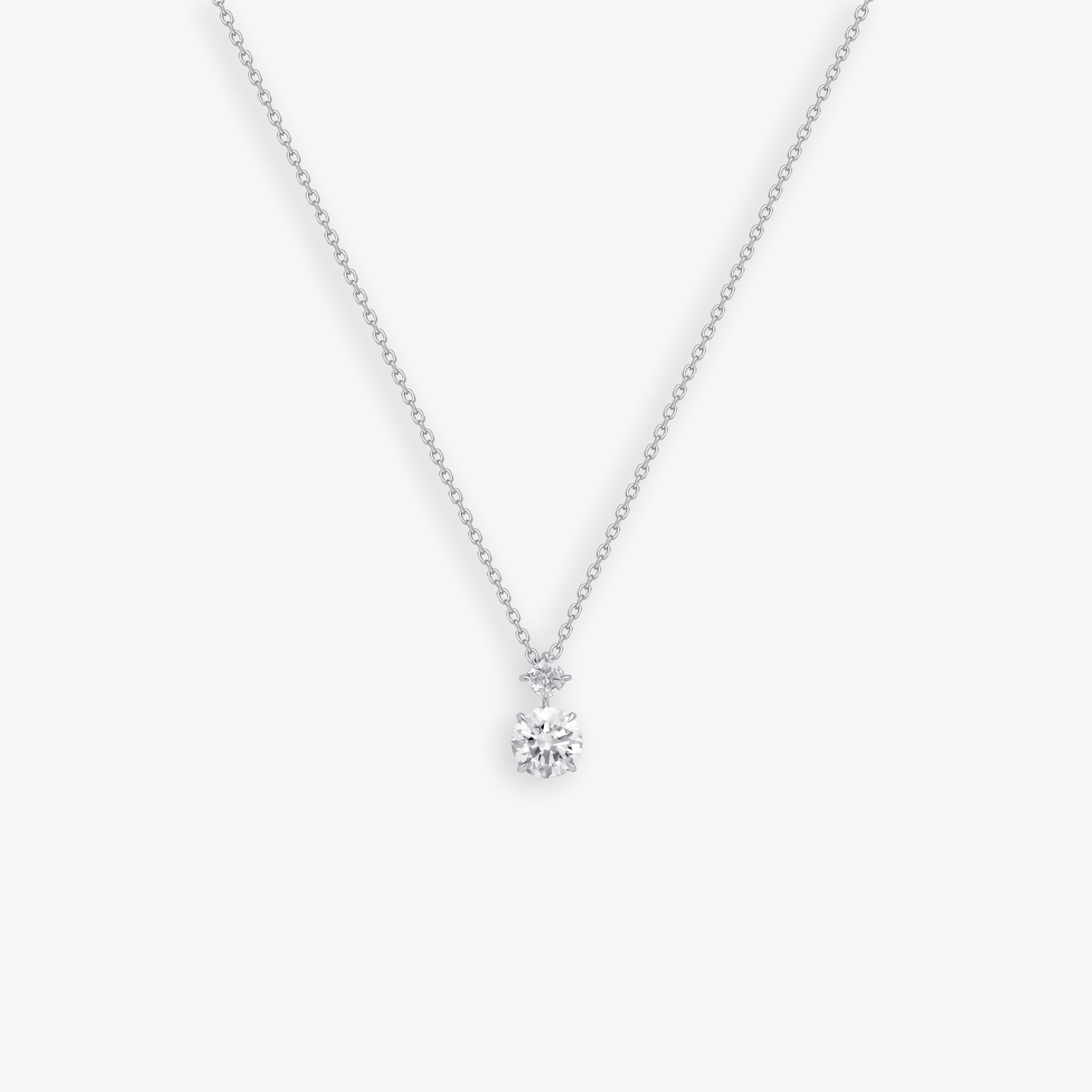 Round diamond pendant 
