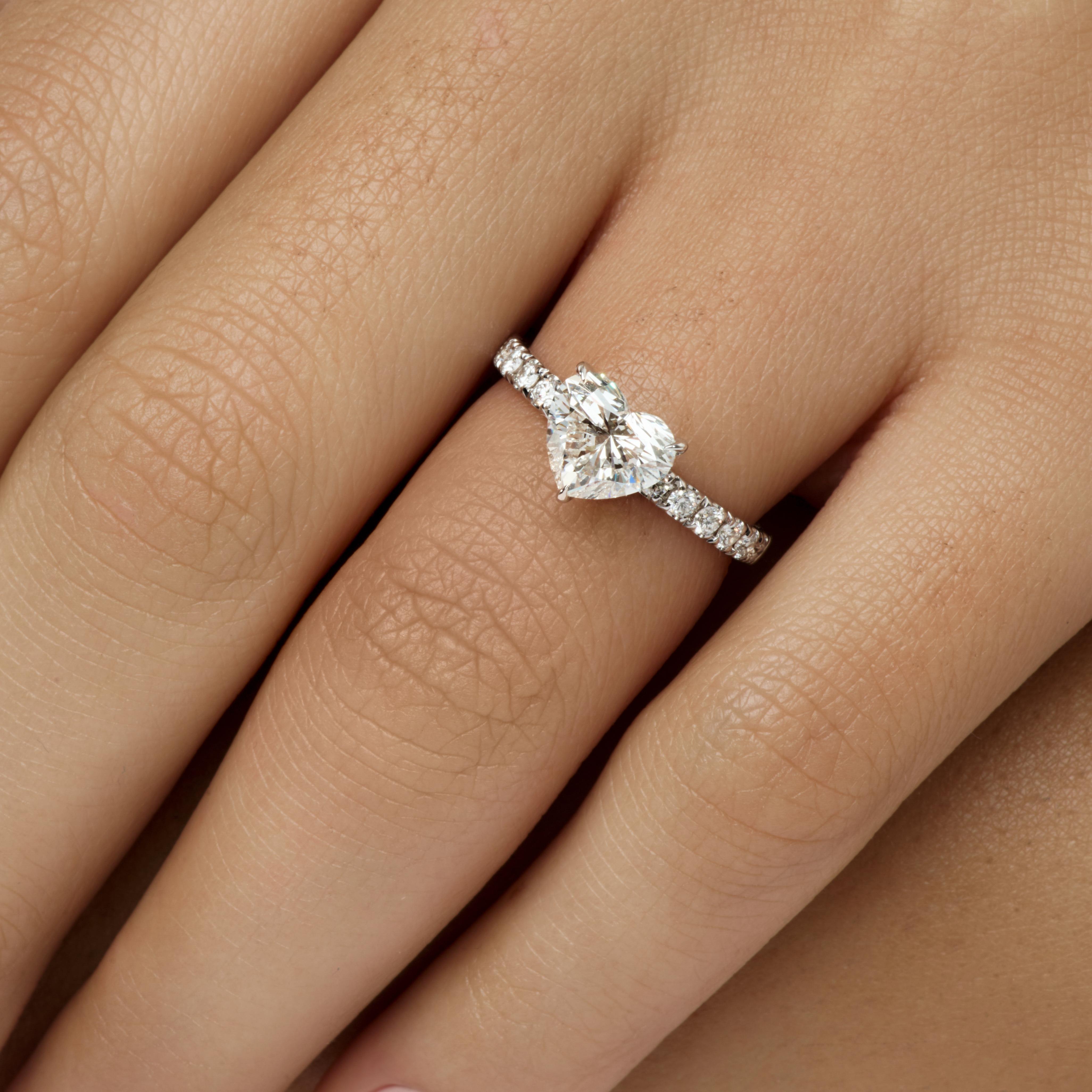 Heart diamond engagement ring
