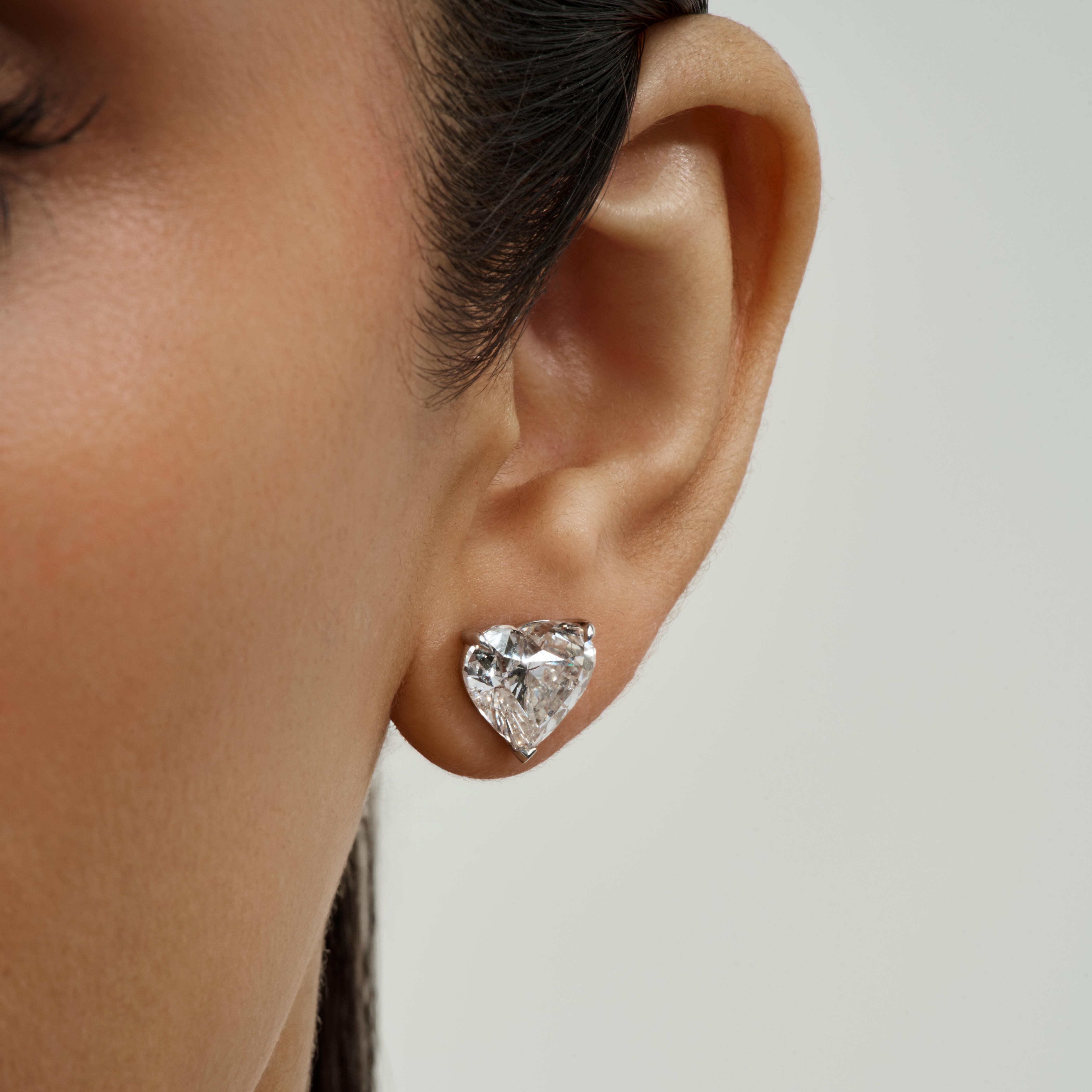 Heart stud earrings 