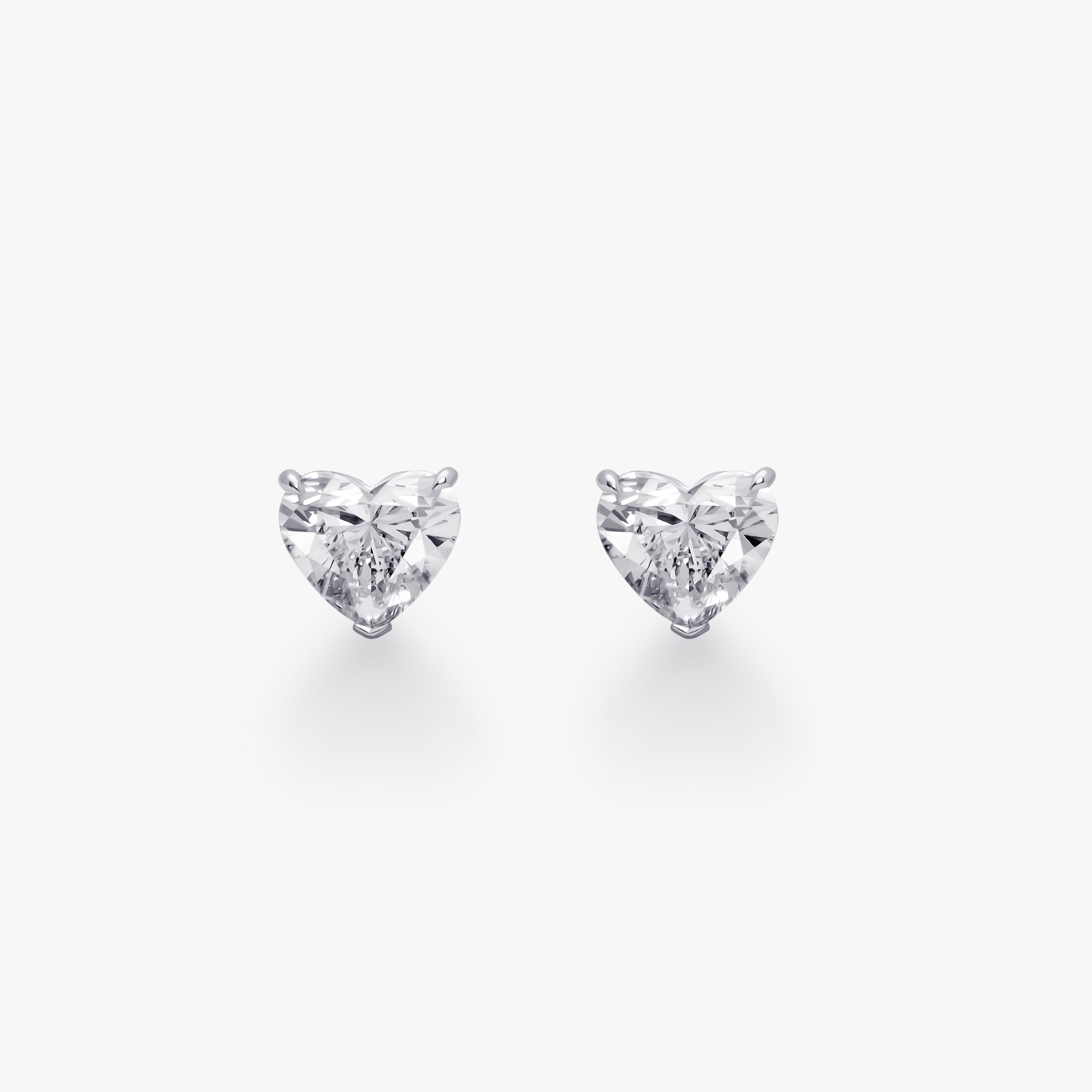 Heart stud earrings 