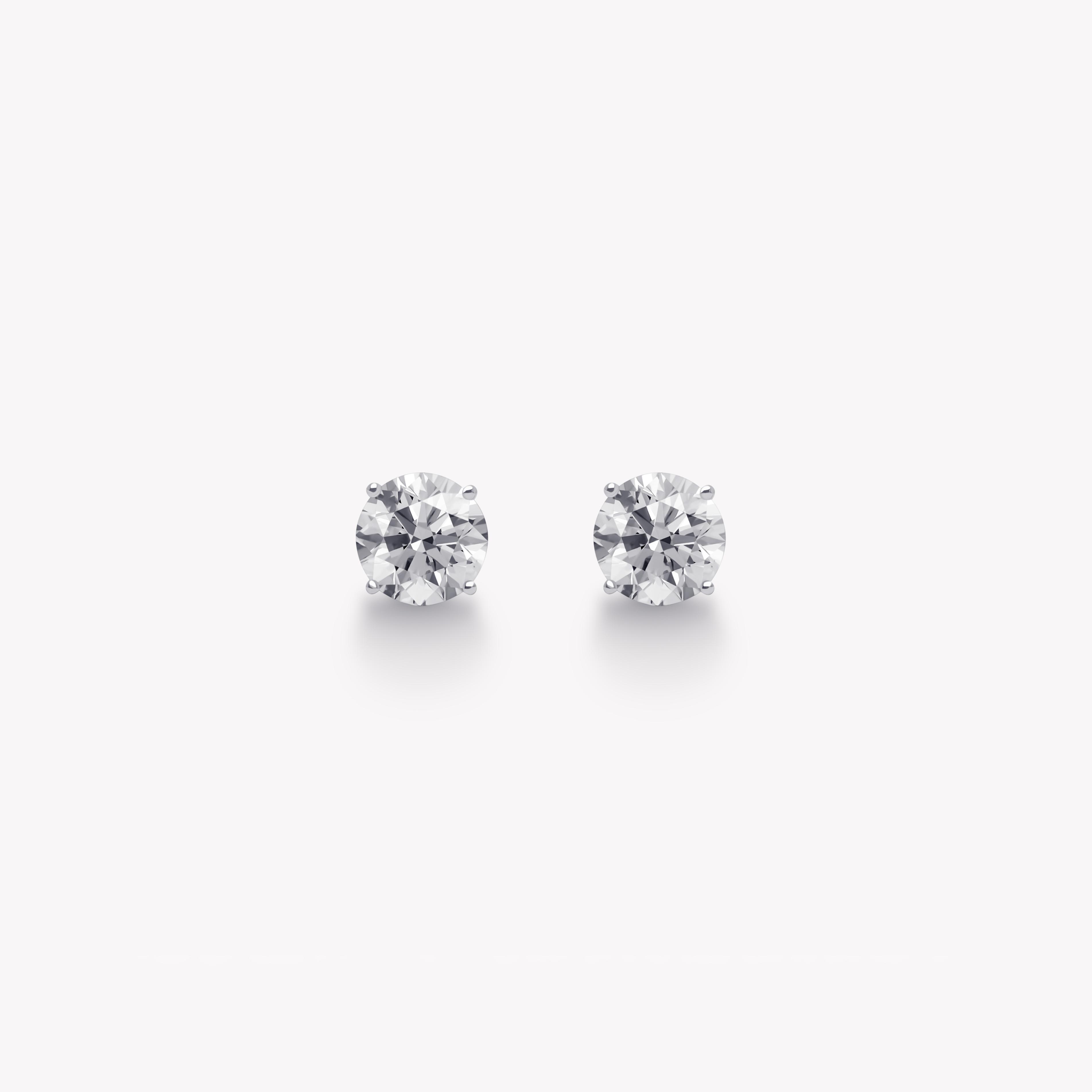 Round stud earrings