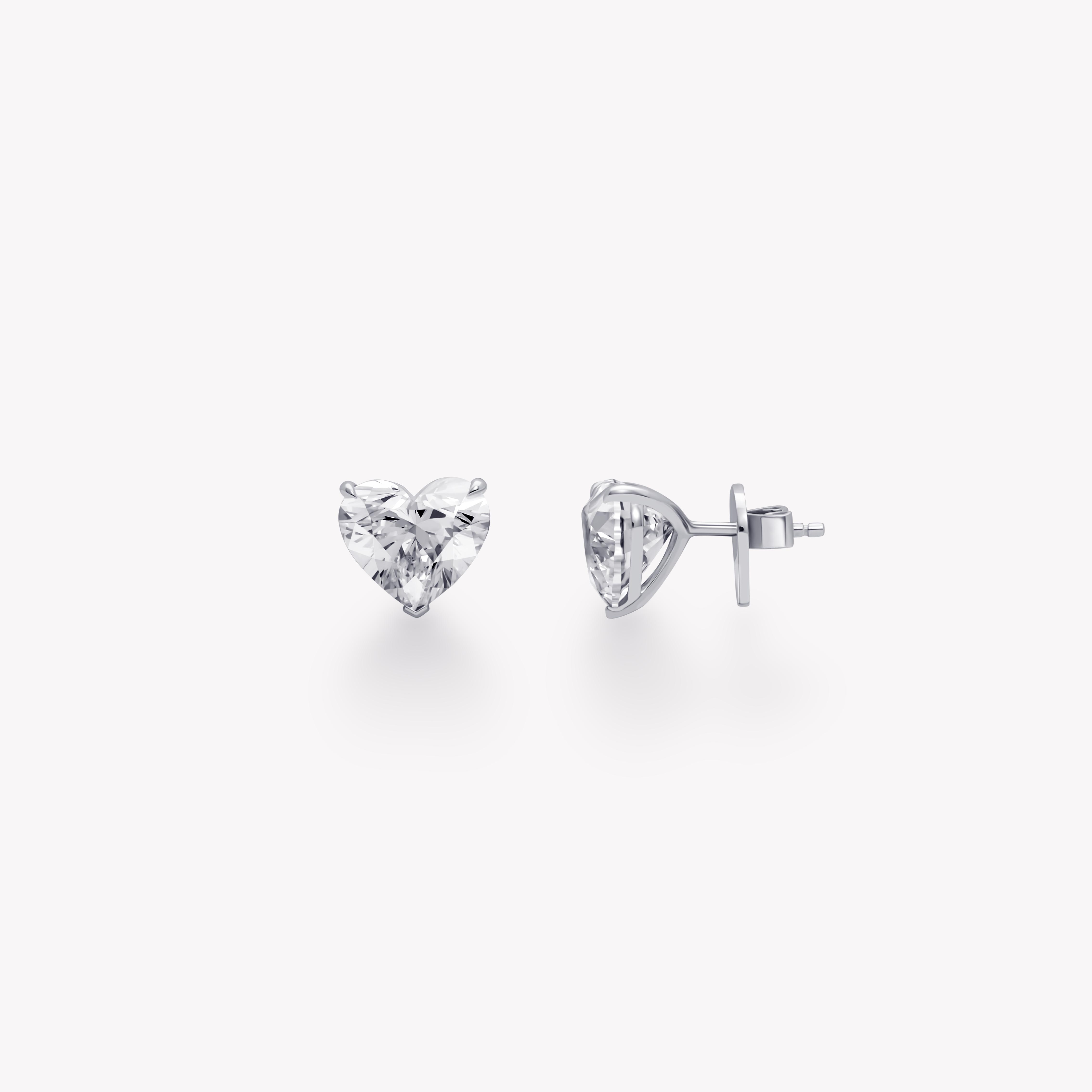Heart stud earrings 
