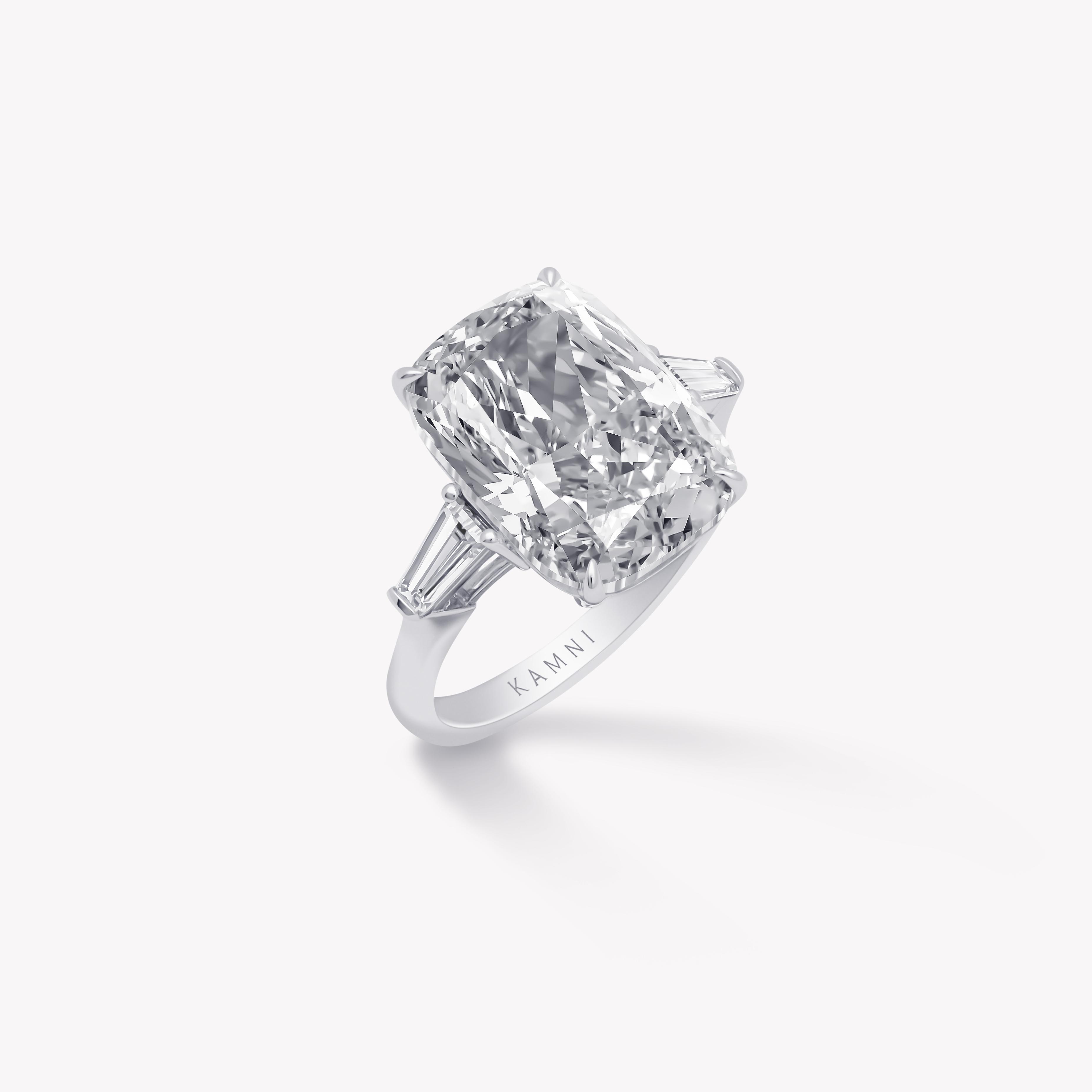 Cushion diamond ring 