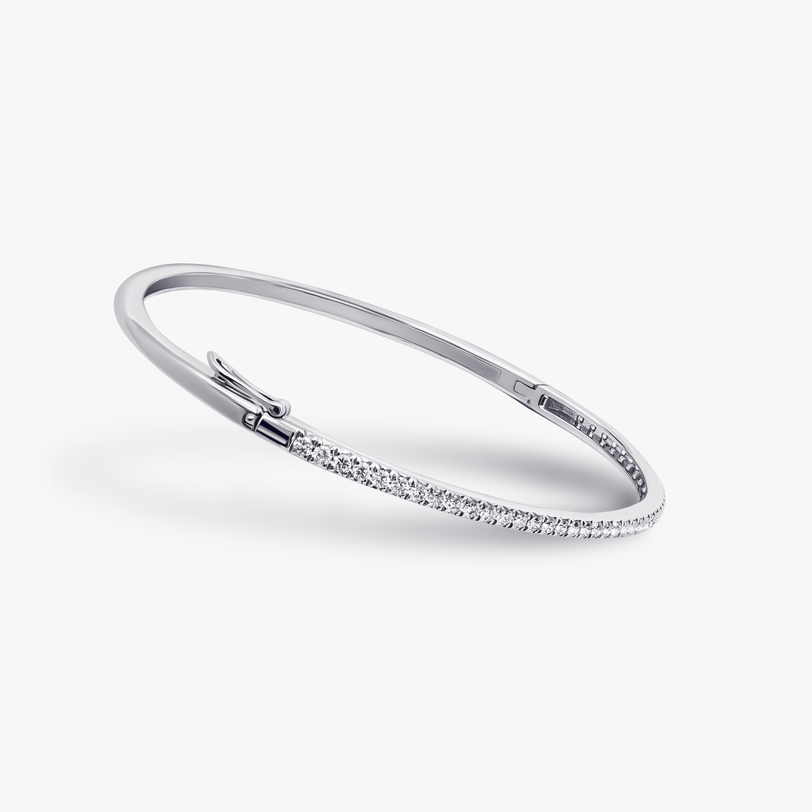 Diamond bracelet 