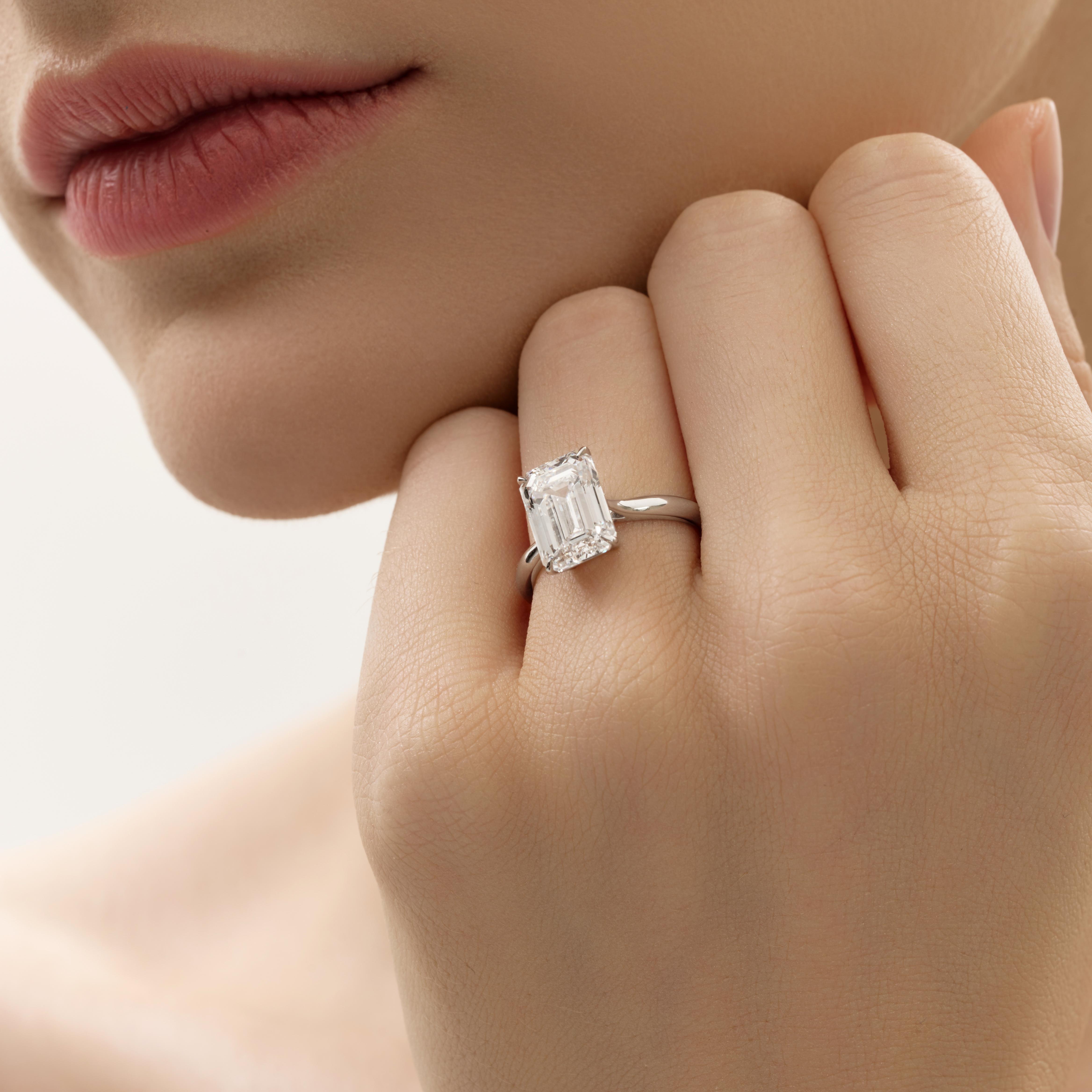 Emerald diamond ring