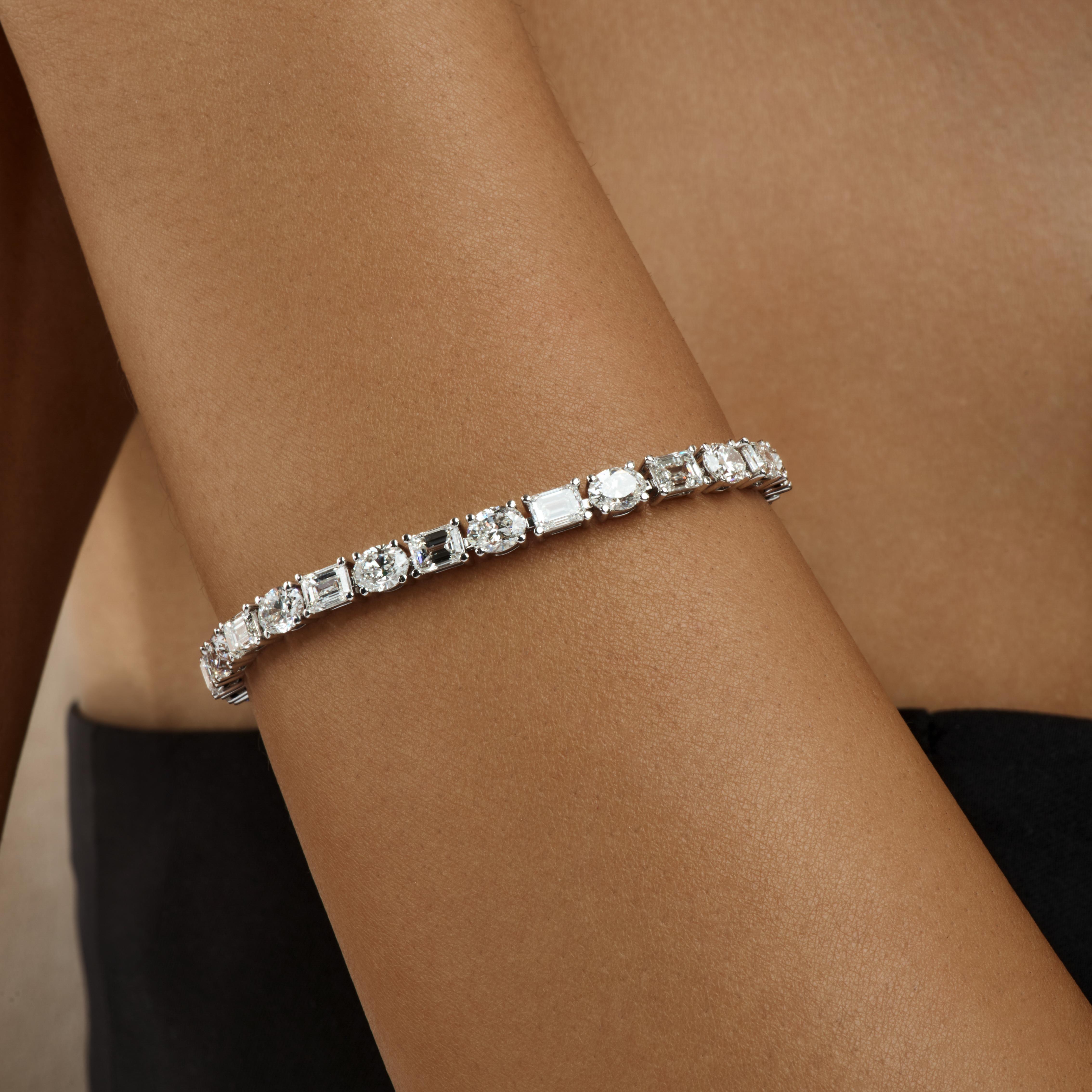 Emerald and oval diamond tennis bracelet