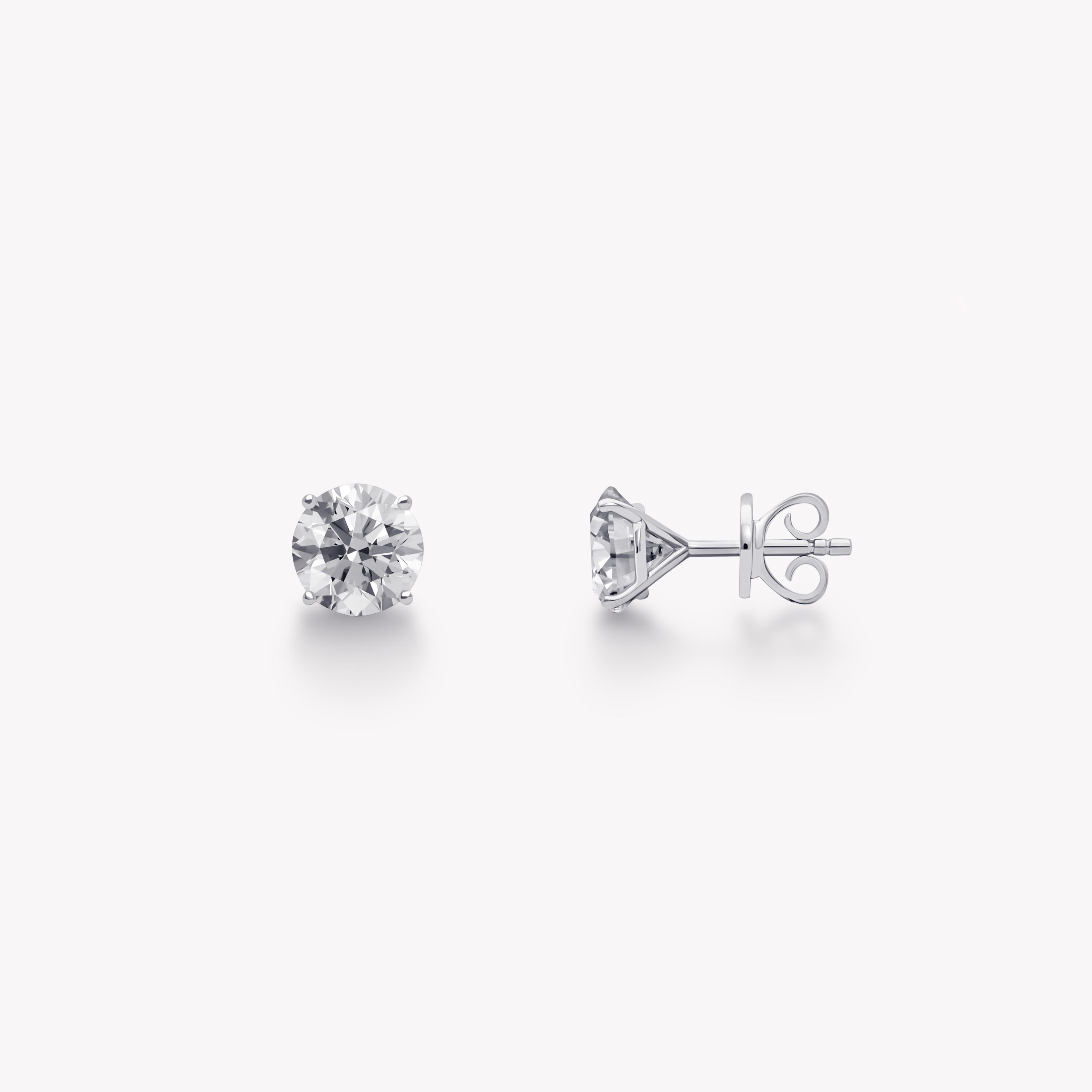 Round stud earrings