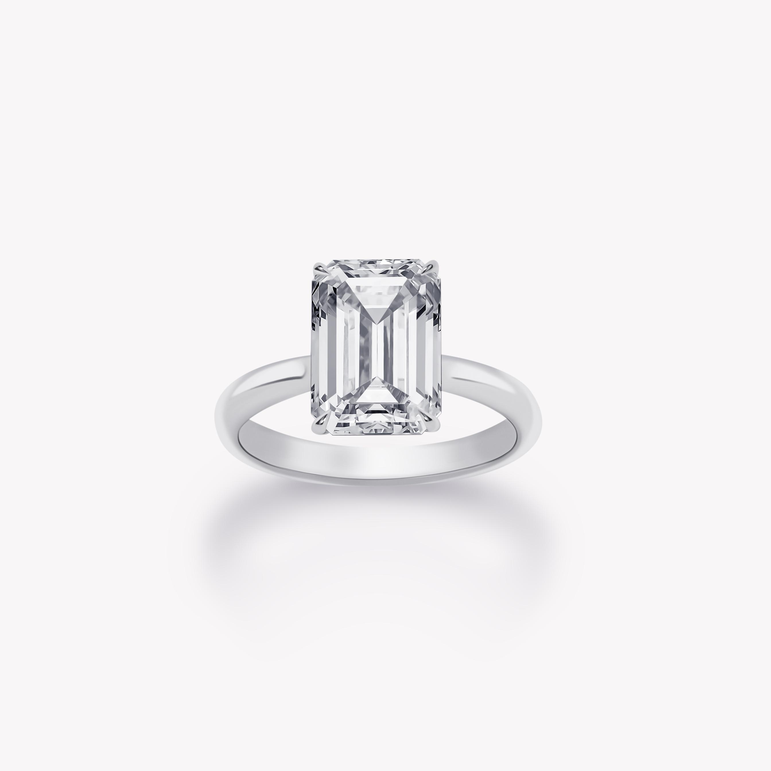 Emerald diamond ring